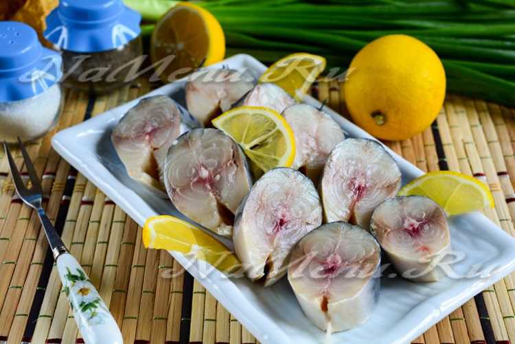 Добавление специй для аромата и вкуса